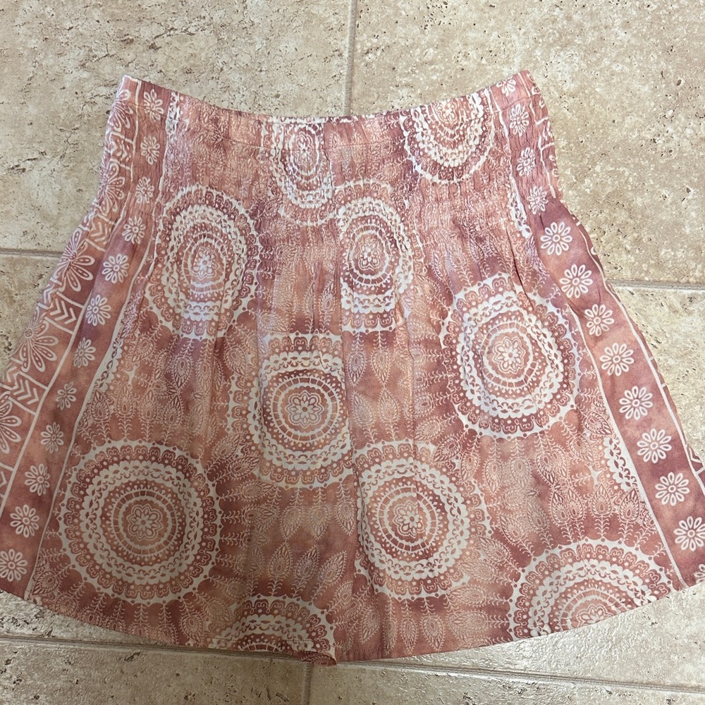 Never worn Elegant A-Line Patterned Shorts